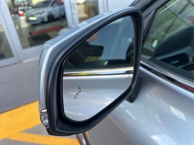 used 2022 Toyota Highlander car, priced at $44,800