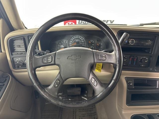 used 2004 Chevrolet Suburban car, priced at $5,300