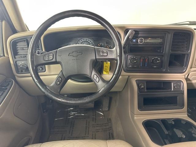 used 2004 Chevrolet Suburban car, priced at $5,300