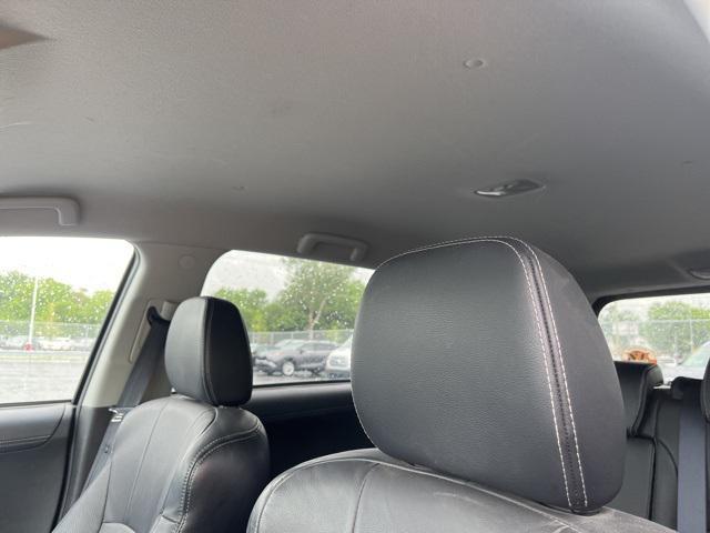 used 2010 Mitsubishi Outlander car, priced at $5,000