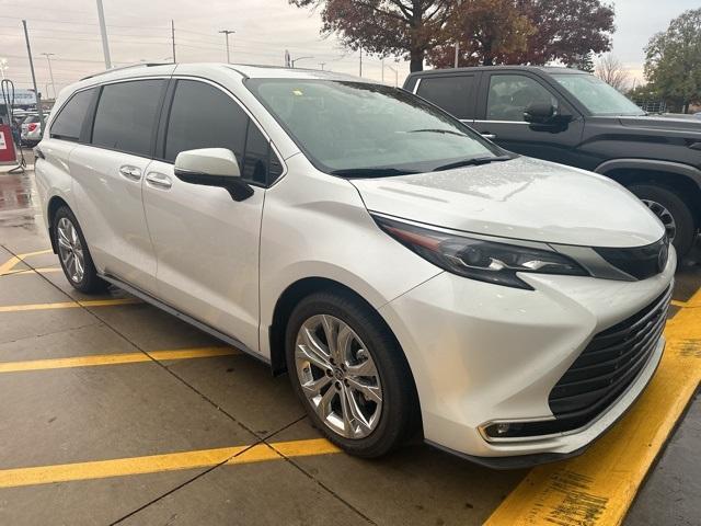 used 2024 Toyota Sienna car