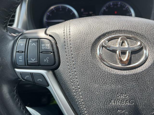 used 2018 Toyota Highlander car, priced at $25,296