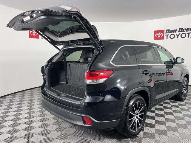 used 2018 Toyota Highlander car, priced at $25,112