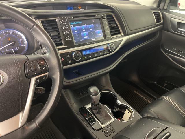 used 2018 Toyota Highlander car, priced at $25,112