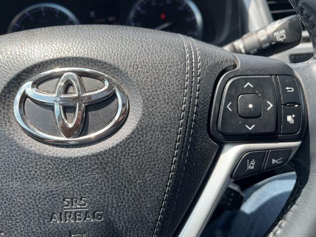 used 2018 Toyota Highlander car, priced at $25,296