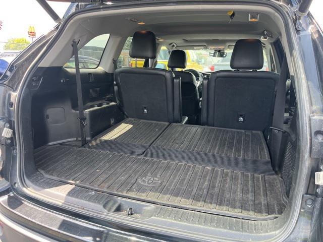 used 2018 Toyota Highlander car, priced at $25,296