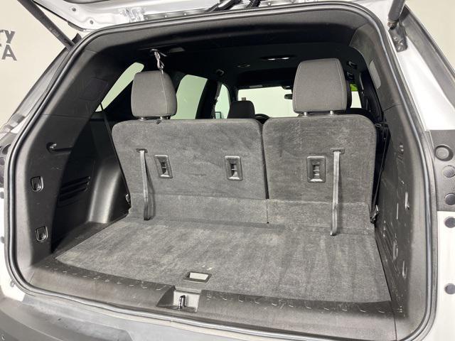 used 2022 Chevrolet Traverse car, priced at $21,748