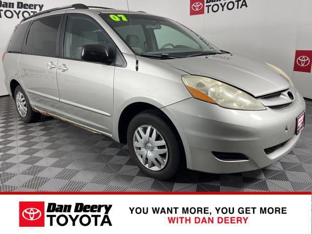 used 2007 Toyota Sienna car, priced at $1,400