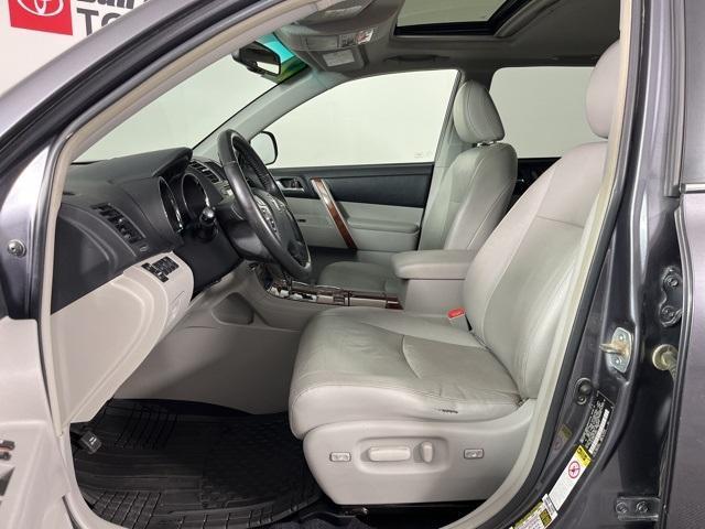 used 2012 Toyota Highlander car, priced at $9,292