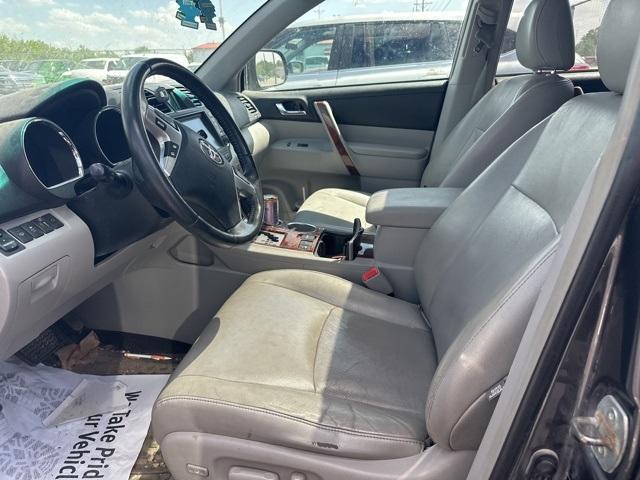 used 2012 Toyota Highlander car, priced at $9,800