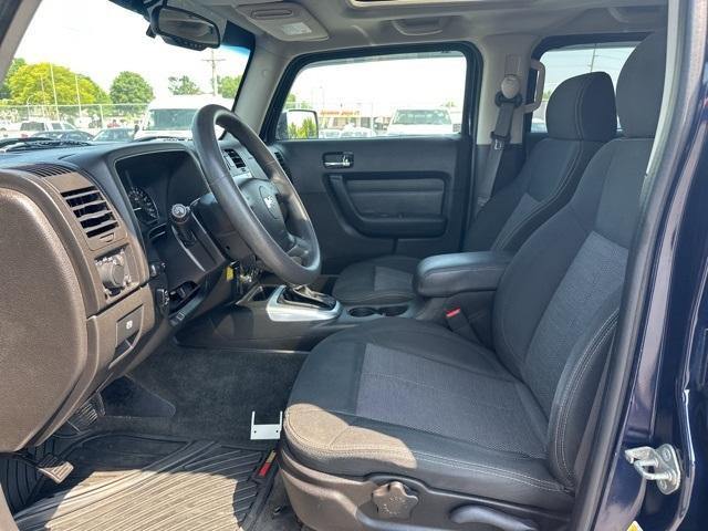 used 2007 Hummer H3 car, priced at $9,600