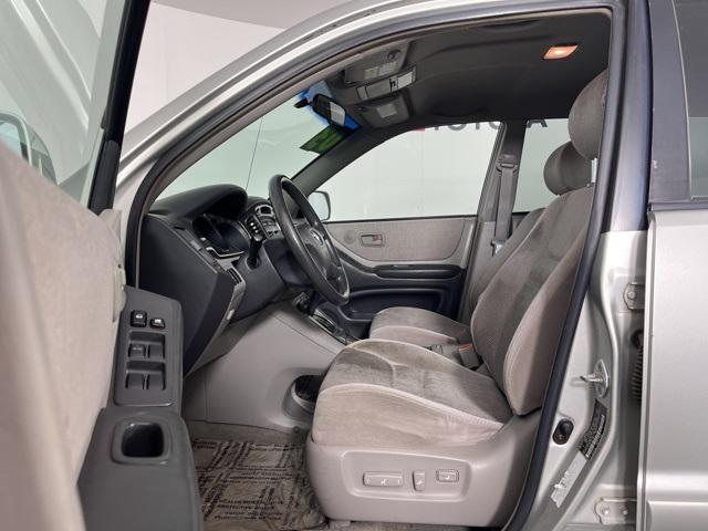 used 2003 Toyota Highlander car, priced at $3,539