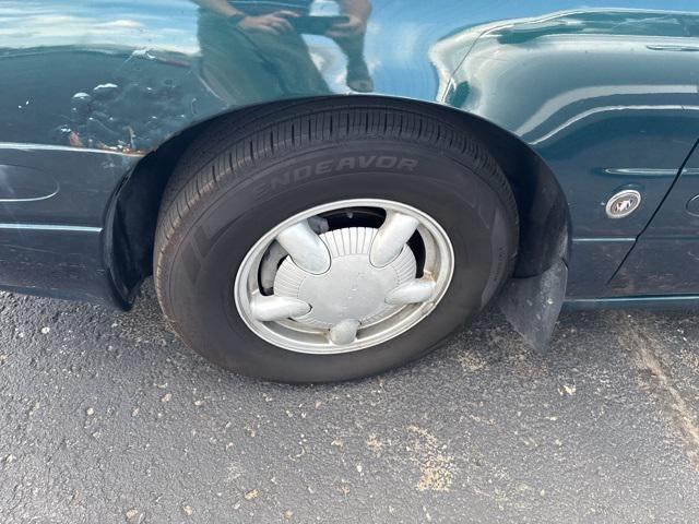 used 2000 Buick LeSabre car