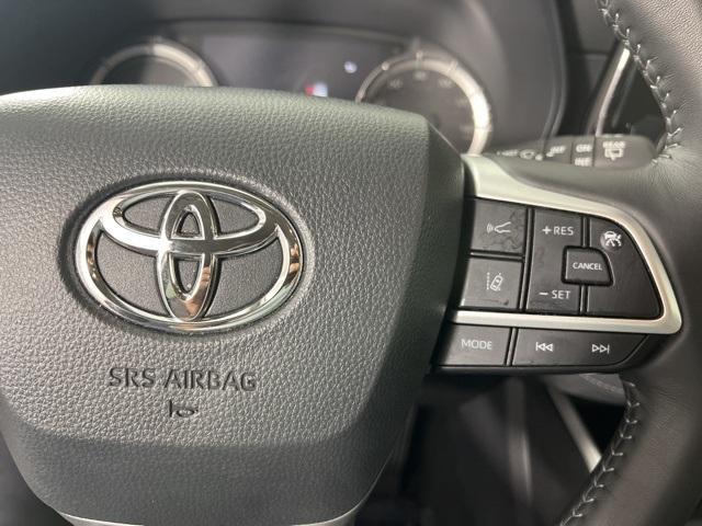 used 2024 Toyota Highlander Hybrid car, priced at $43,300