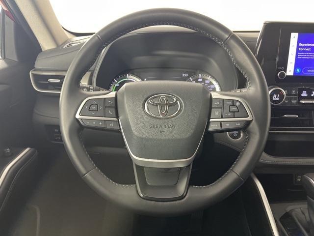 used 2024 Toyota Highlander Hybrid car, priced at $43,300