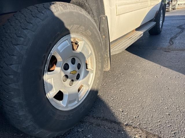 used 2012 Chevrolet Suburban car, priced at $10,995