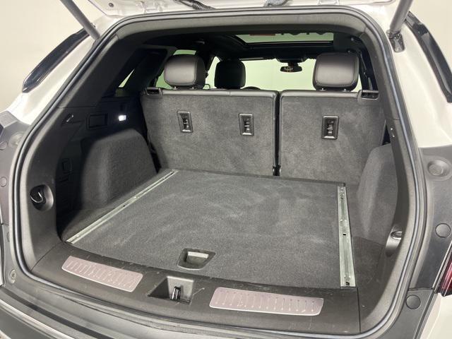used 2023 Cadillac XT5 car, priced at $30,171