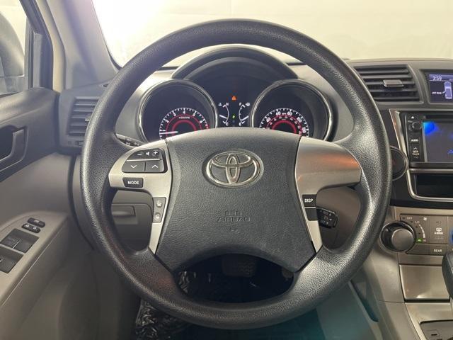used 2013 Toyota Highlander car, priced at $12,123
