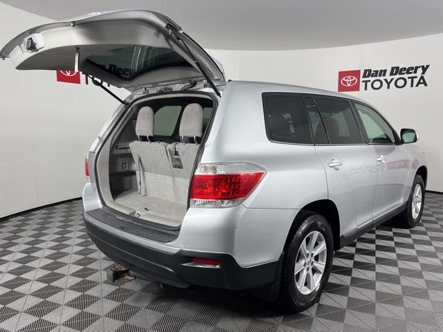 used 2013 Toyota Highlander car, priced at $12,123