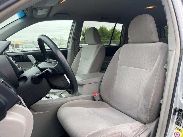 used 2013 Toyota Highlander car, priced at $13,100