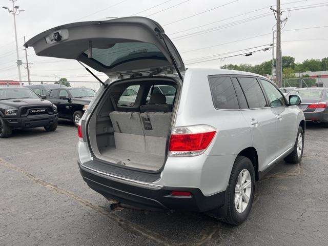 used 2013 Toyota Highlander car, priced at $13,100