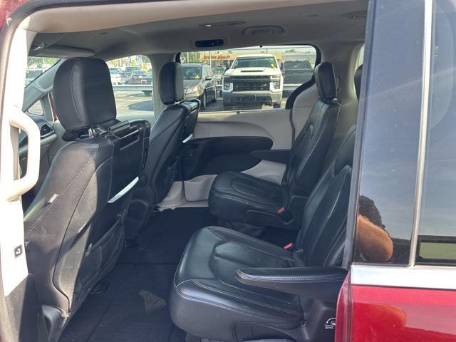 used 2017 Chrysler Pacifica car