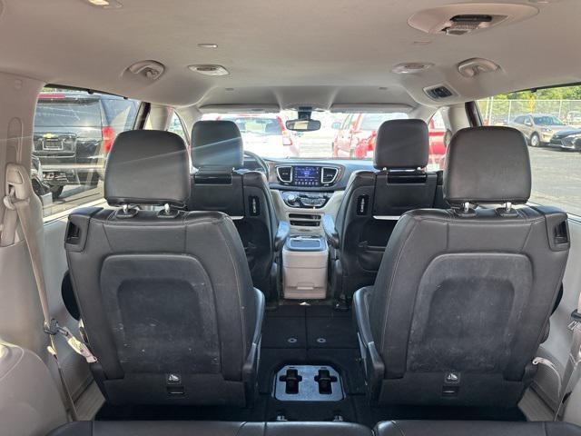 used 2017 Chrysler Pacifica car