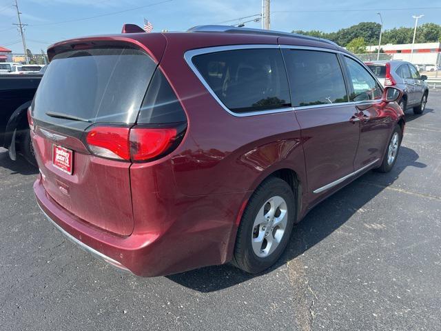 used 2017 Chrysler Pacifica car