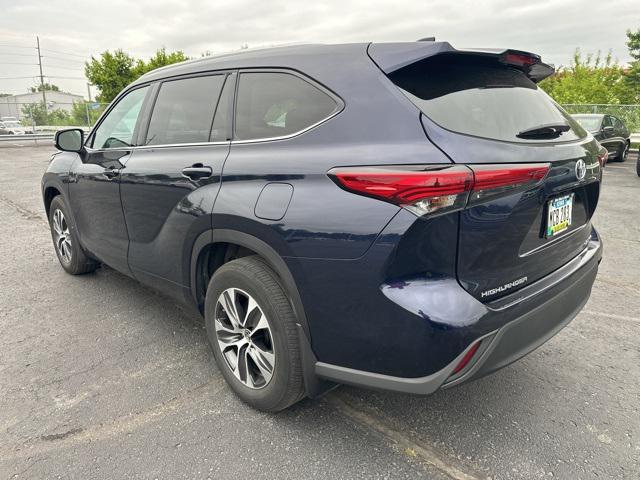 used 2022 Toyota Highlander car, priced at $40,274