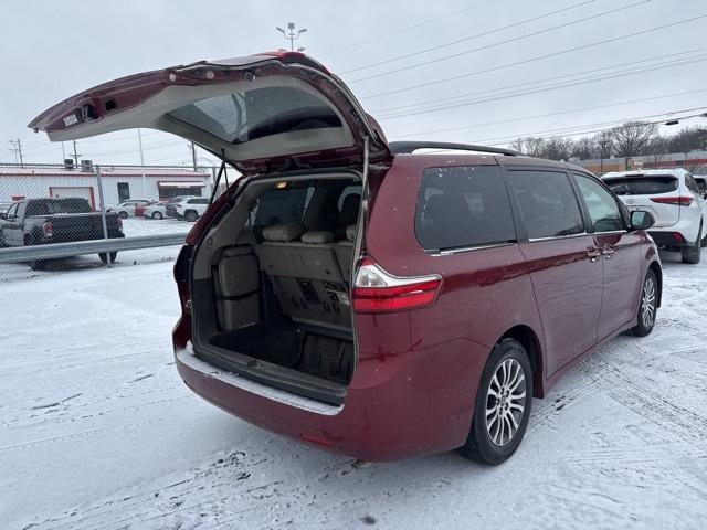 used 2018 Toyota Sienna car