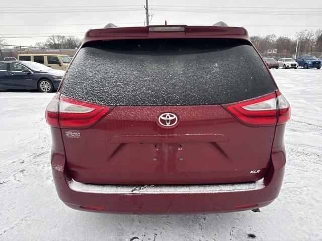 used 2018 Toyota Sienna car