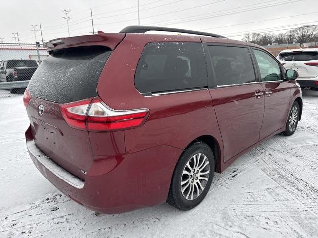 used 2018 Toyota Sienna car