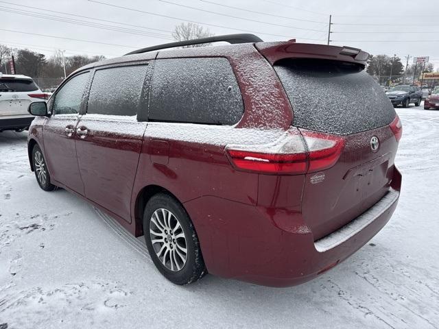 used 2018 Toyota Sienna car