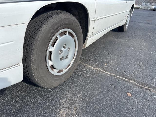 used 1999 Chevrolet Monte Carlo car, priced at $5,300