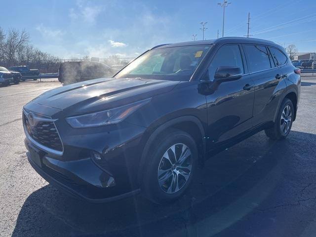 used 2021 Toyota Highlander car