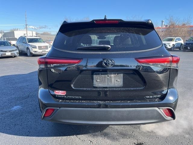 used 2021 Toyota Highlander car