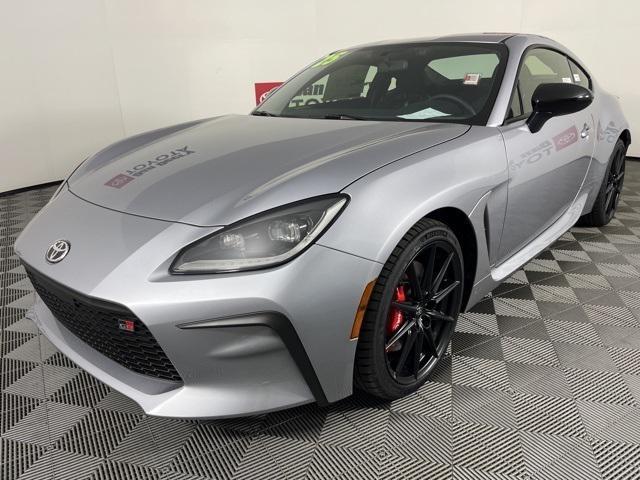 new 2025 Toyota GR86 car, priced at $35,738