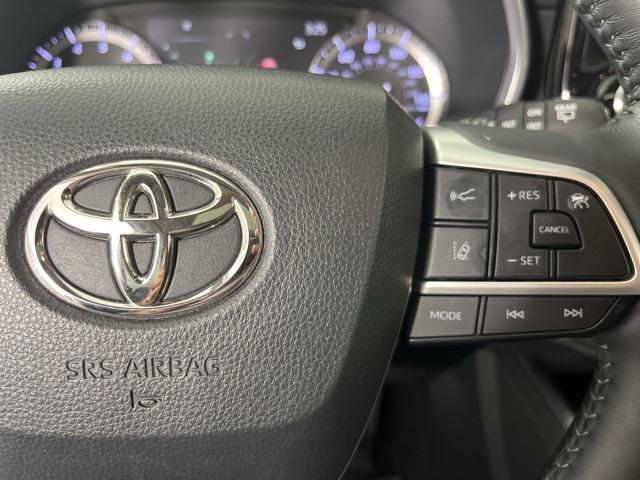 used 2022 Toyota Highlander car, priced at $42,255