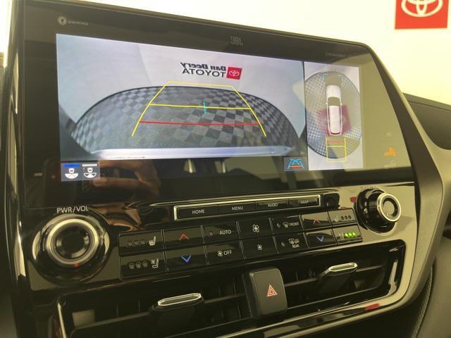 used 2022 Toyota Highlander car, priced at $42,255