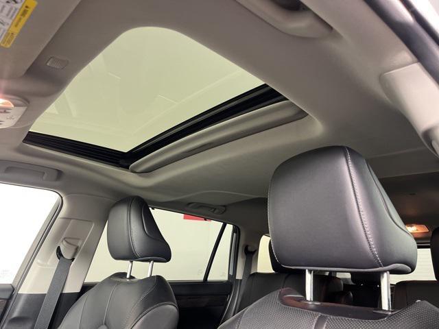 used 2022 Toyota Highlander car, priced at $42,255