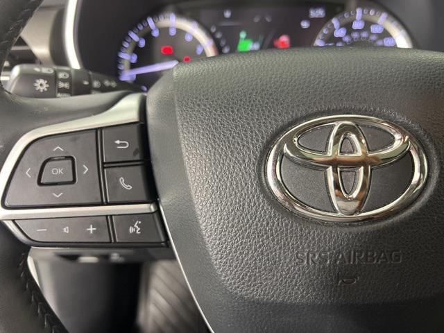 used 2022 Toyota Highlander car, priced at $42,255