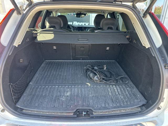 used 2021 Volvo XC60 Recharge Plug-In Hybrid car, priced at $31,600