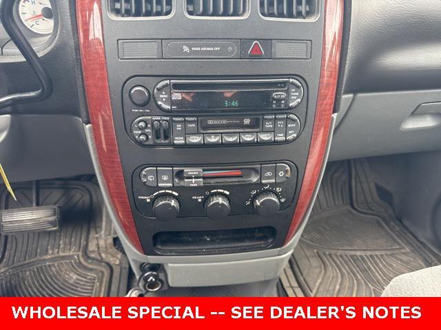 used 2006 Chrysler Town & Country car, priced at $1,300
