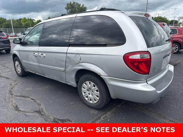 used 2006 Chrysler Town & Country car, priced at $1,300