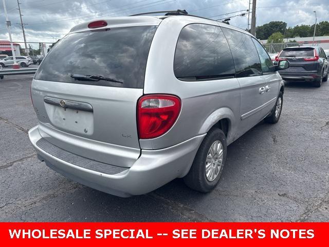 used 2006 Chrysler Town & Country car, priced at $1,300