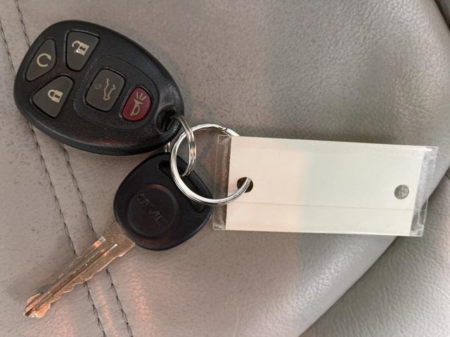 used 2009 GMC Acadia car, priced at $3,900