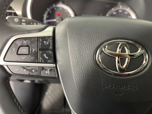 used 2024 Toyota Highlander car, priced at $43,300