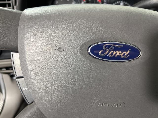 used 2007 Ford Taurus car, priced at $2,100