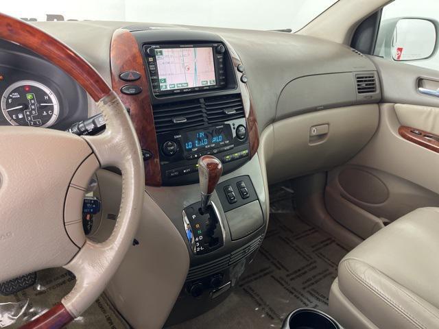 used 2005 Toyota Sienna car, priced at $2,600