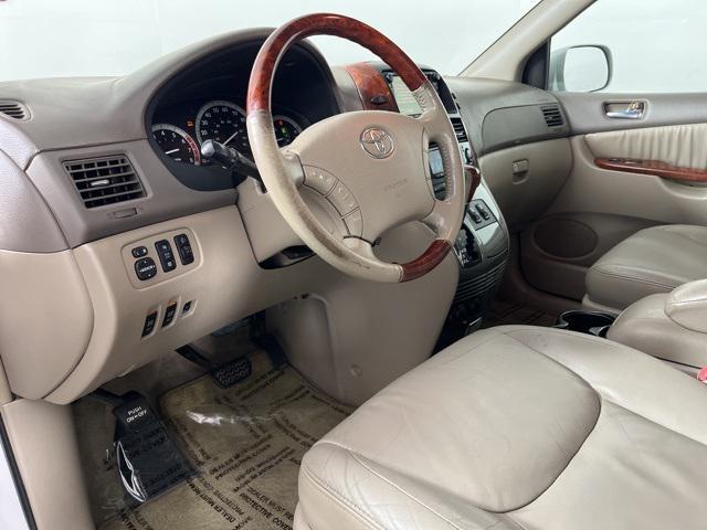 used 2005 Toyota Sienna car, priced at $2,600